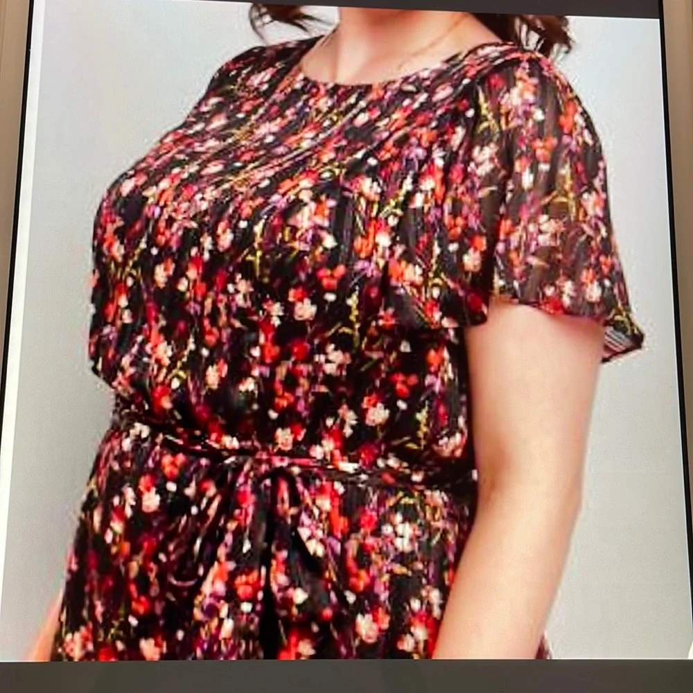 LANE BRYANT SHIMMERING FLORAL MAXI DRESS SIZE 20 - Picture 3 of 13